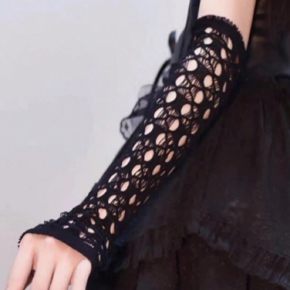 Black  gothic fingerless hollow glove sleeves - Picture 3 of 3